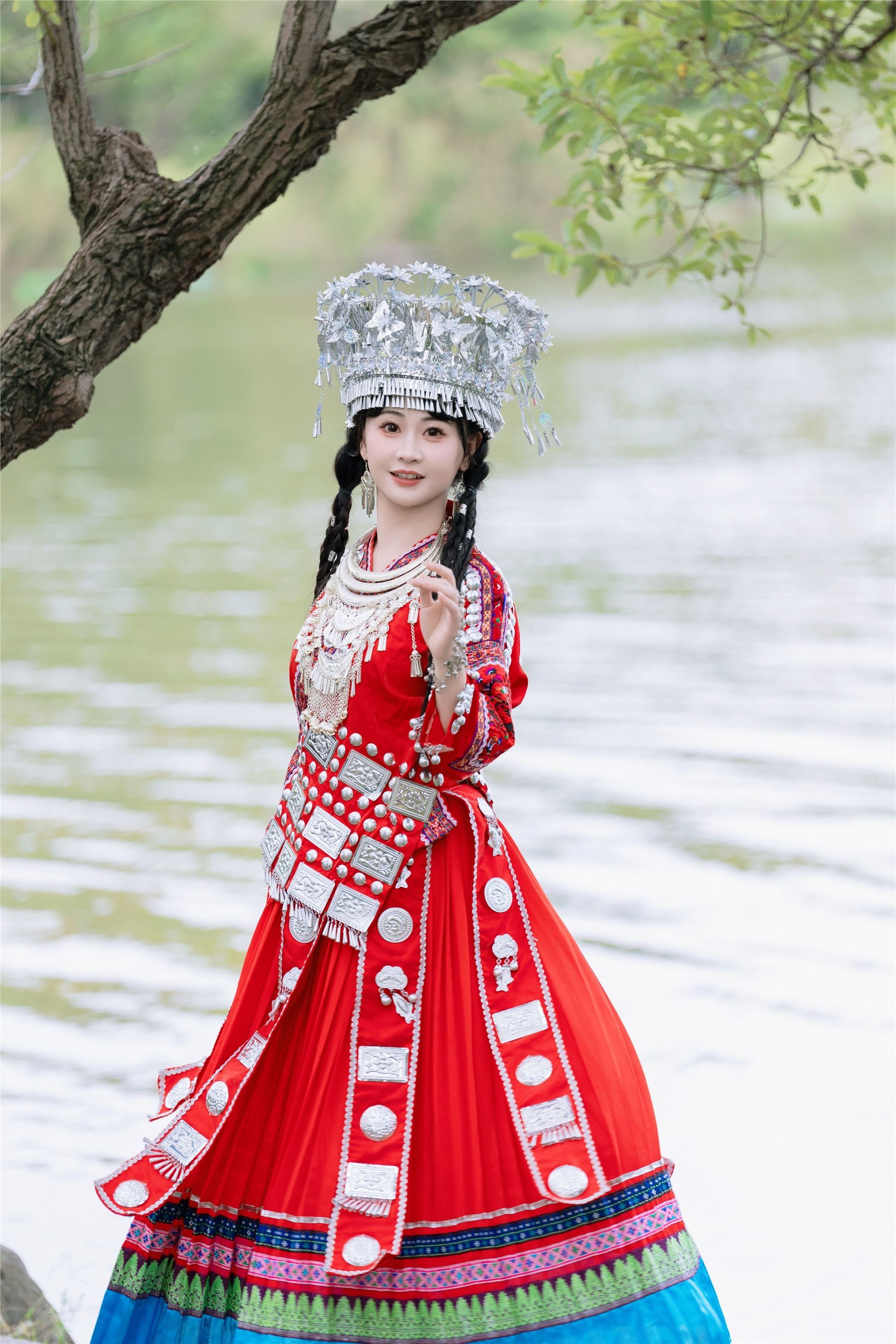 YITUYU艺图语 2025.01.20 可爱的苗疆少女 湫一只岁岁